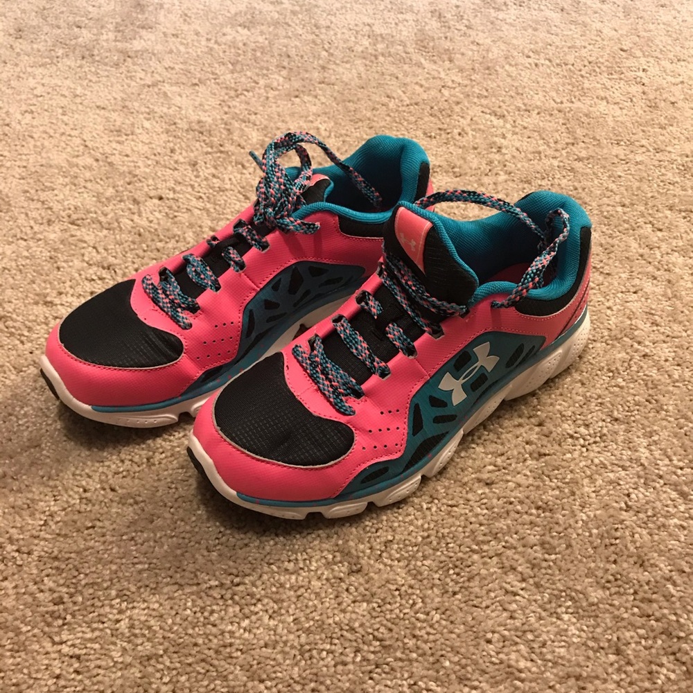 UNDER ARMOUR Tennis Shoes